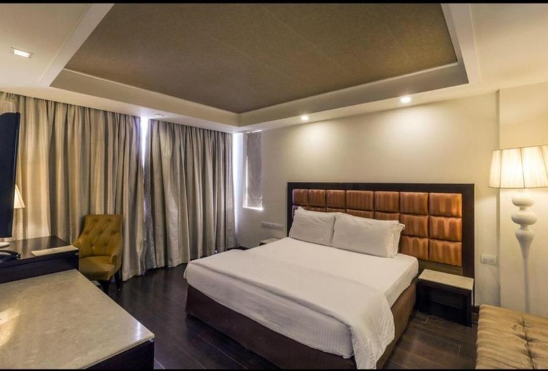 Madhuban Hotel , New Delhi Extérieur photo