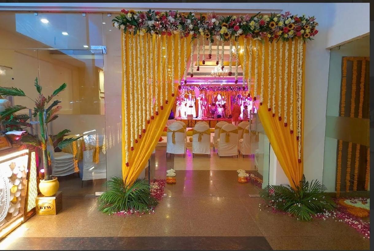 Madhuban Hotel , New Delhi Extérieur photo